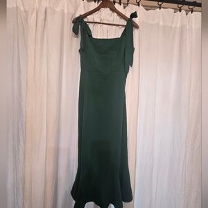 Chic Forest Green Maxi Dress